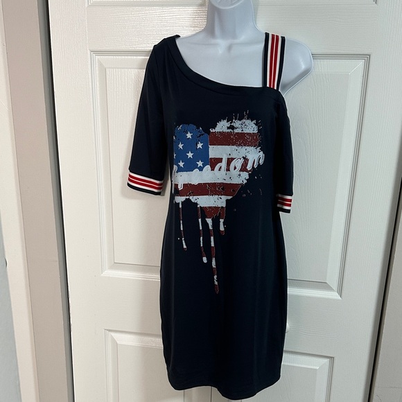VENUS Dresses & Skirts - VENUS Americana Dress